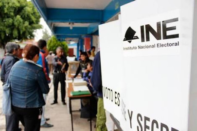 Valida INE ingreso de celulares a casillas