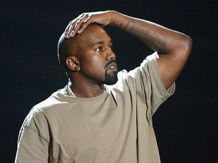 Modelo denuncia al rapero Kanye West por agresión sexual