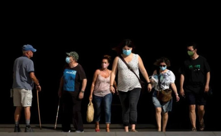 Por repunte de casos, Cataluña ordena reconfinamiento 