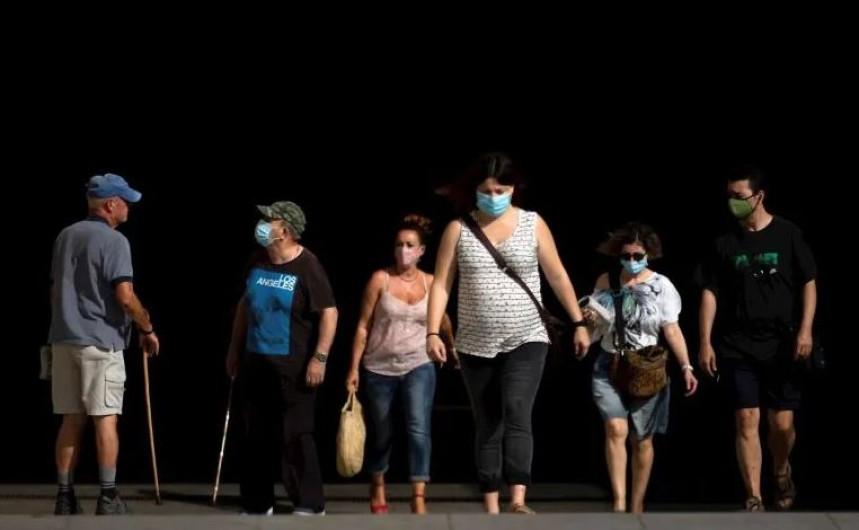 Por repunte de casos, Cataluña ordena reconfinamiento 