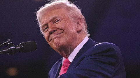 Tribunal de apelaciones levanta el bloqueo contra los aranceles de Trump