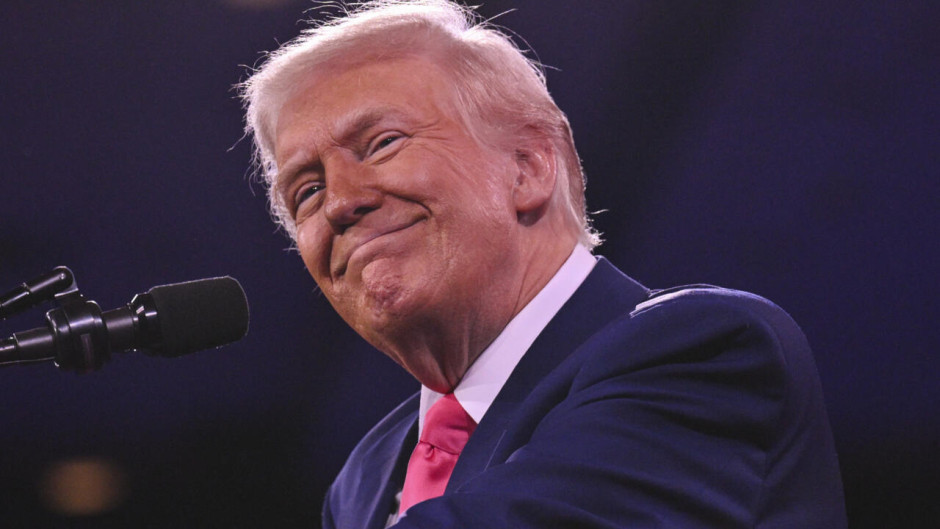 Tribunal de apelaciones levanta el bloqueo contra los aranceles de Trump