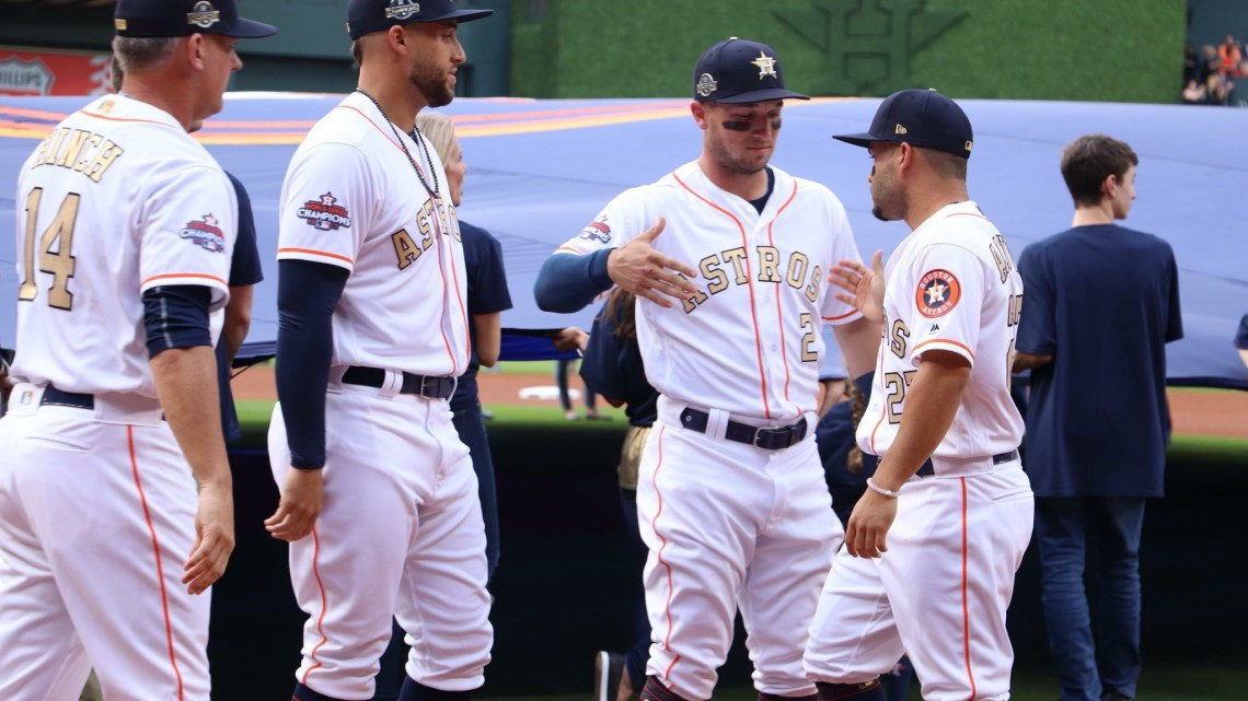 Astros arranca con victoria la defensa de su titulo