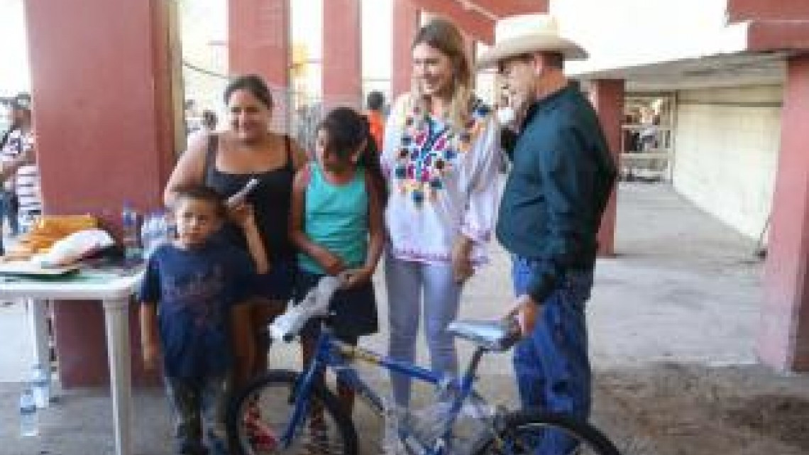 Realizan charreada en apoyo a la educación