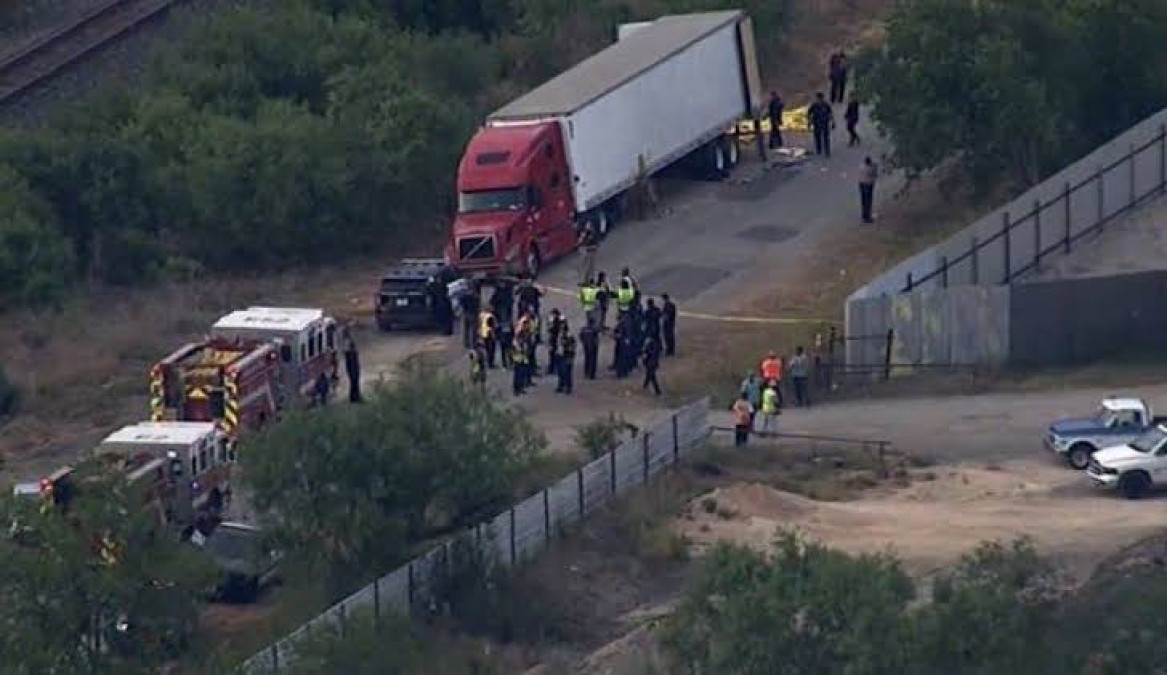 Imputan a cuatro personas por hallazgo de tráiler con 53 migrantes muertos