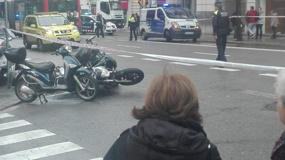 Automóvil arrolla a varios transeúntes en Barcelona