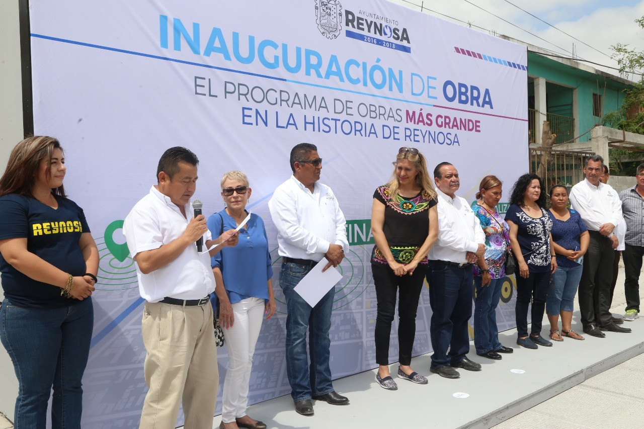 Inauguran pavimentaciones en la colonia Esperanza