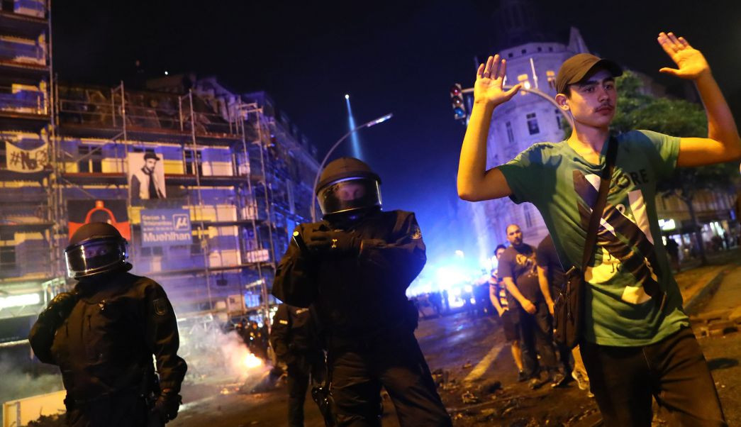 Protestas dejan al menos 200 policías heridos en el G20