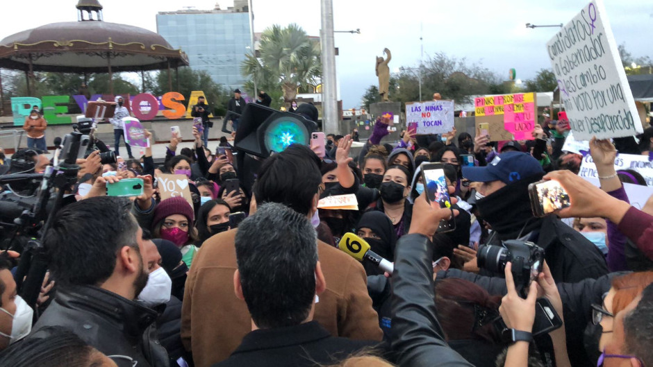 Se compromete alcalde en atender denuncias de violencia