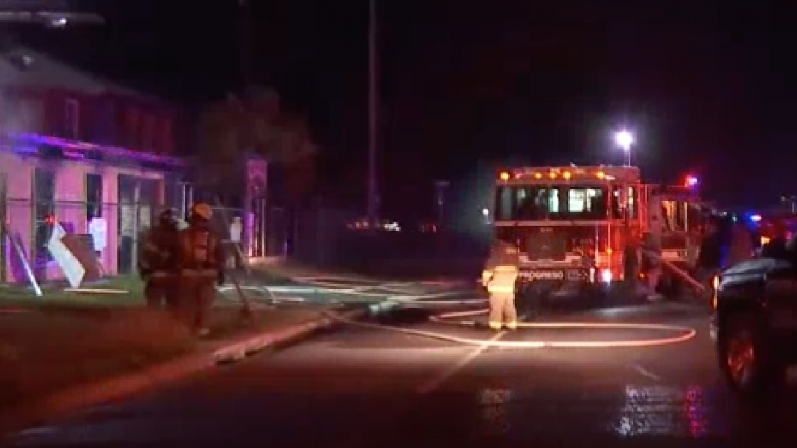 Aún se desconocen las causas del incendio de una frutería en Progreso