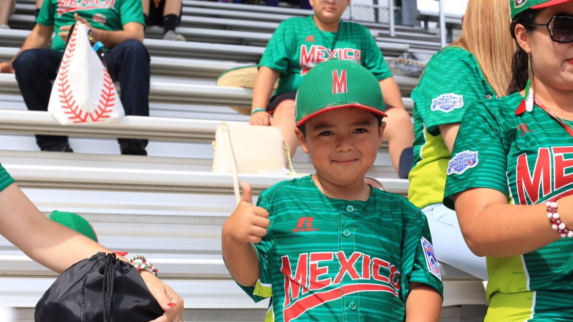 Confían familias en el triunfo de México