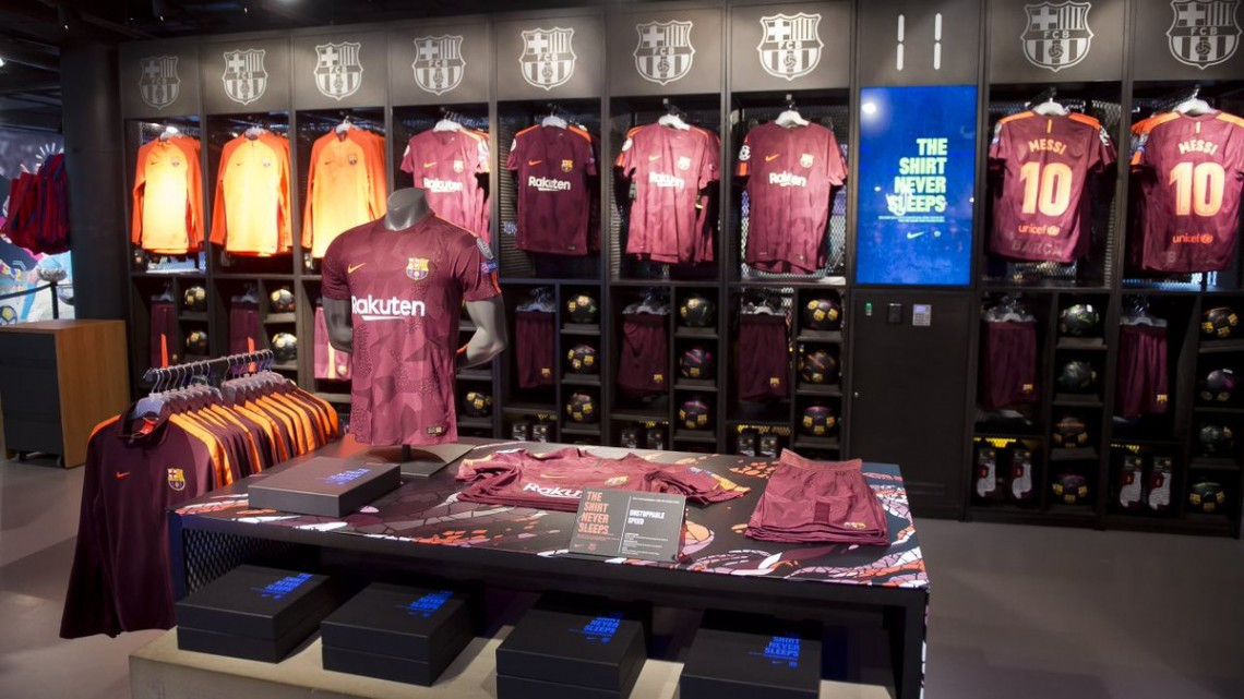 Barcelona presenta espectacular tercer uniforme