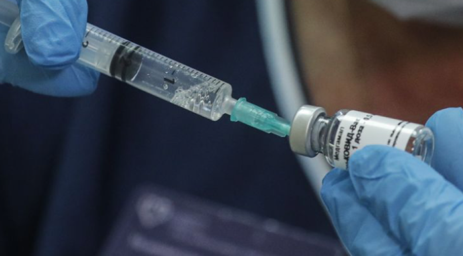 Rusia asegura que su vacuna Sputnik V tiene una eficacia del 92%