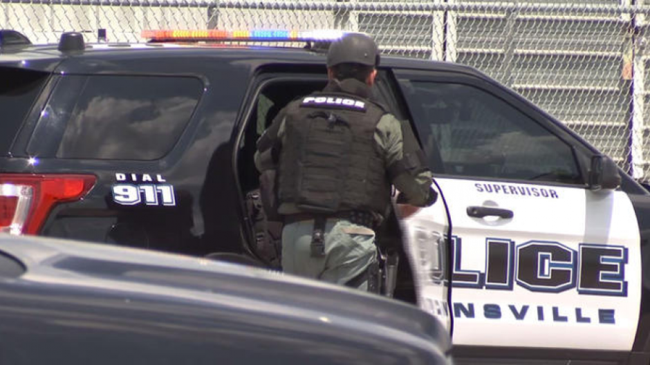 Investigan muerte de menor que fue sacada de alberca inflable