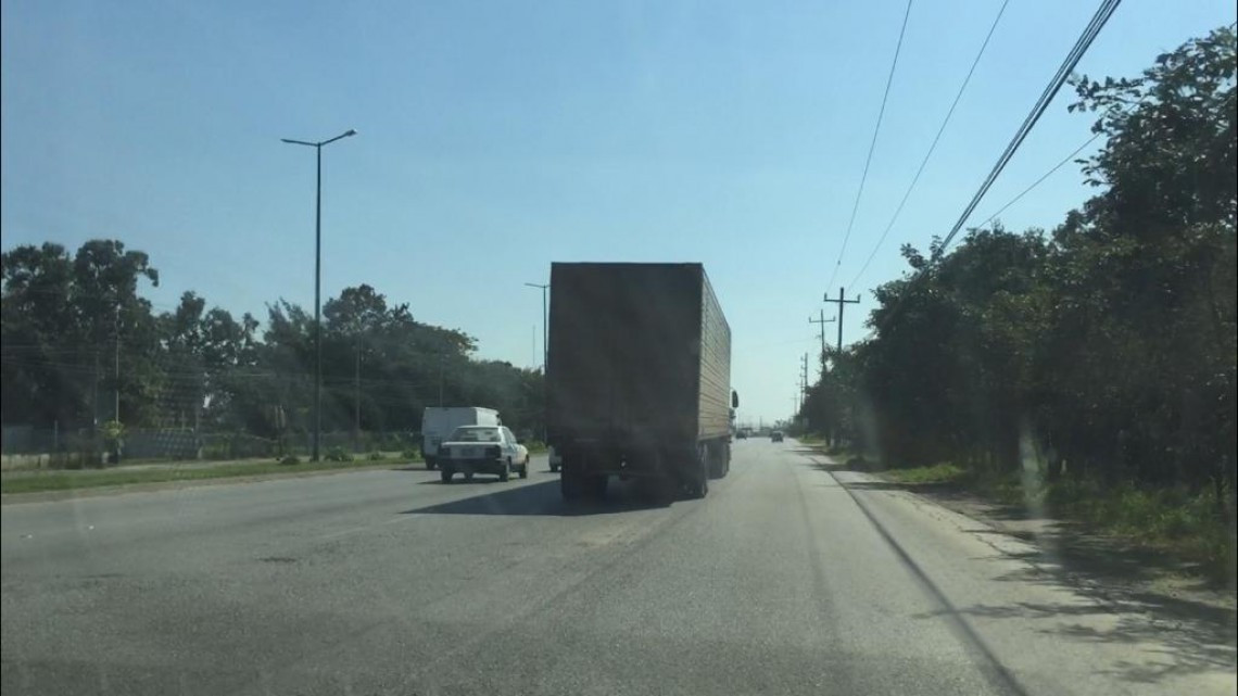 Camiones con fallas mecánicas ponen en riesgo a automovilistas