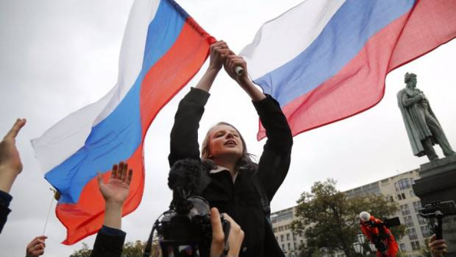 En Rusia protestan contra Putin en su cumpleaños 65