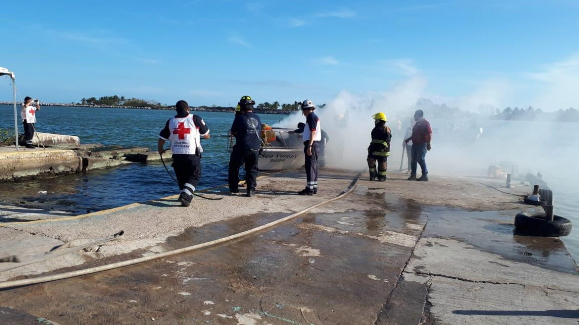 Se incendió embarcación en el Río Pánuco de lado de Ciudad Madero