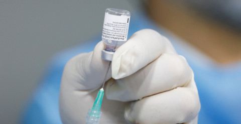 Chile vacuna contra Covid-19 a dos millones en sólo 9 días