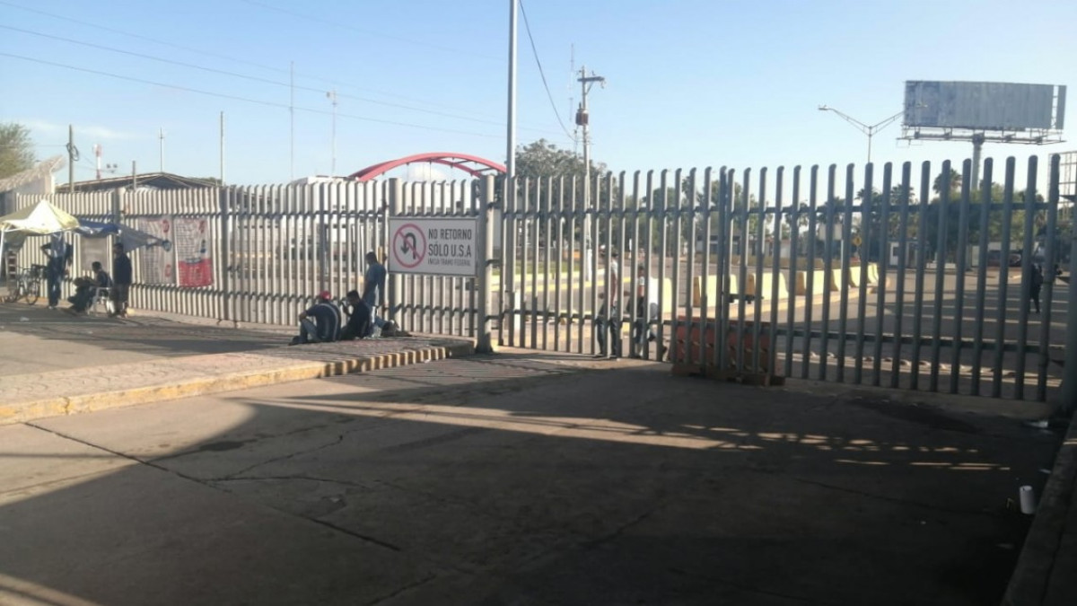 Amanece Matamoros con bloqueos en los puentes internacionales y calles principales
