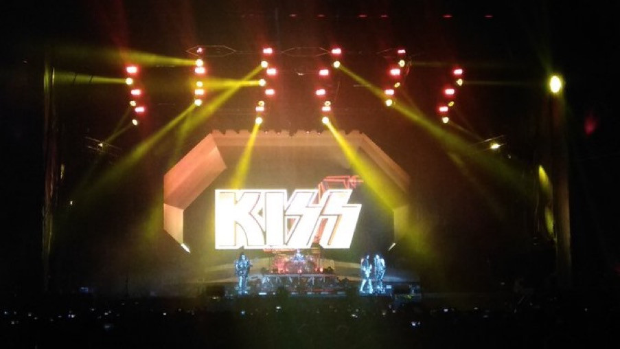 Kiss se despide de México ante 60 mil fans