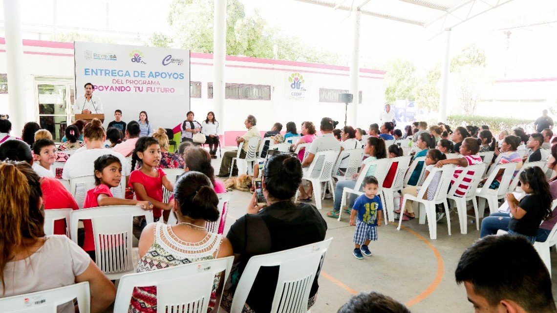 Realiza DIF última entrega de "Apoyando tu futuro"