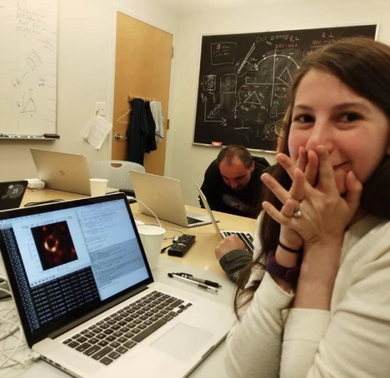 Katie Bouman, la científica detrás de la fotografía del agujero negro