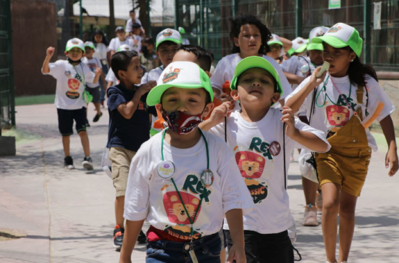 Culmina campamento de verano "Jurassic Camp" para menores 