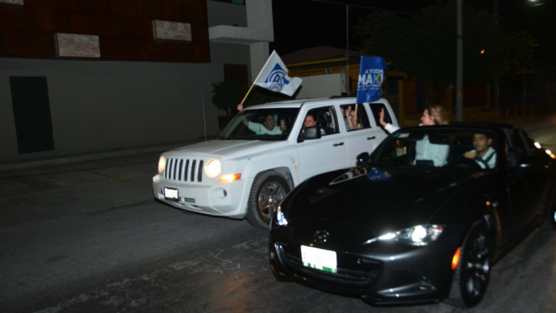 Con gallo arranca Maki campaña