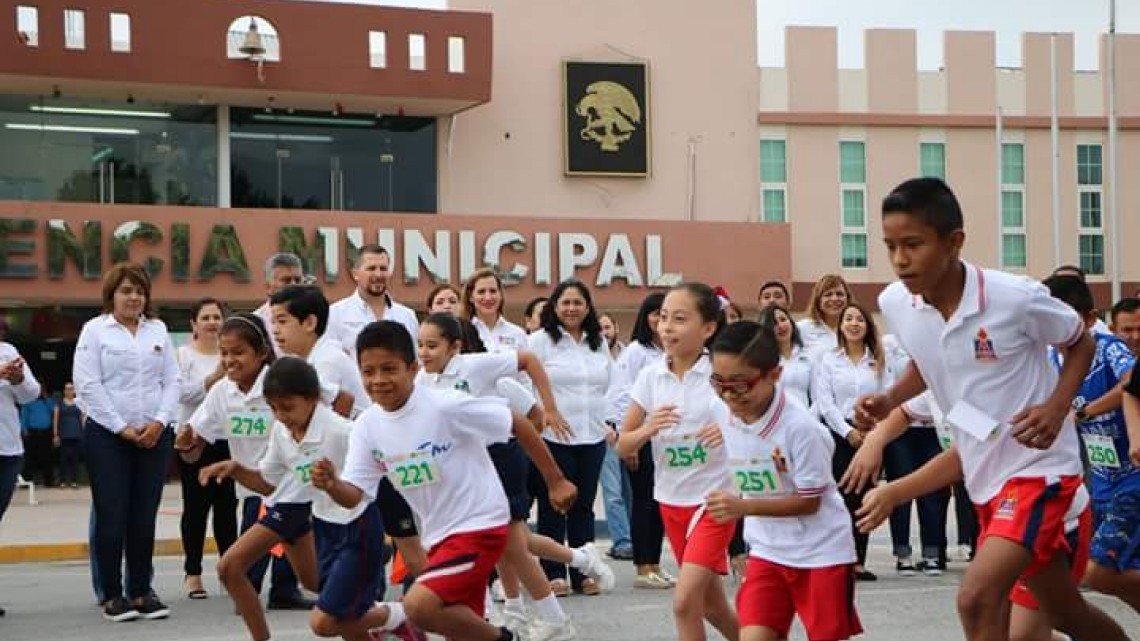 Realizan "1, 2 y 3 K" por “Semana de los niños”