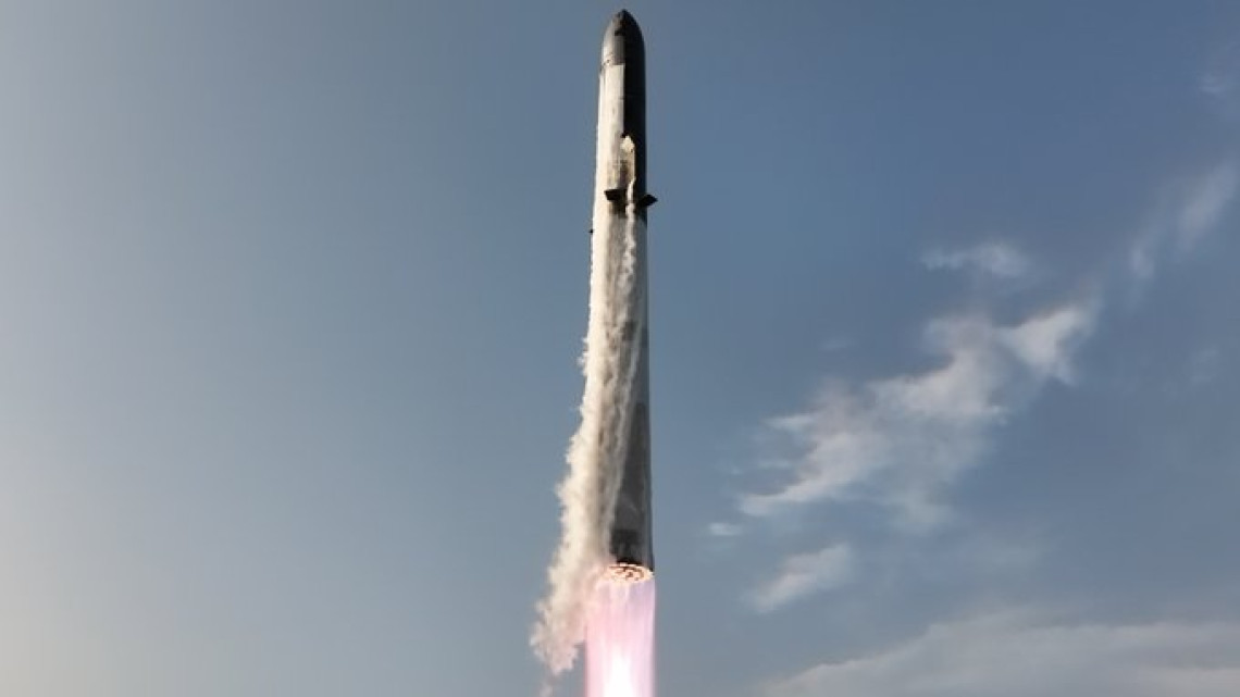 Starship despega con éxito, pero pierde control y se desintegra