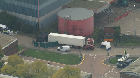 Encuentran 39 cadáveres en un camión de carga en Reino Unido