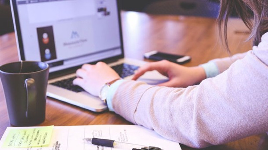 Ante covid-19, conoce los cursos en linea que ofrecen 5 de las mejores universidades del mundo