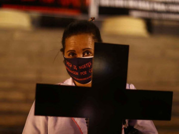 Al menos 300 mil decesos por el coronavirus en el mundo