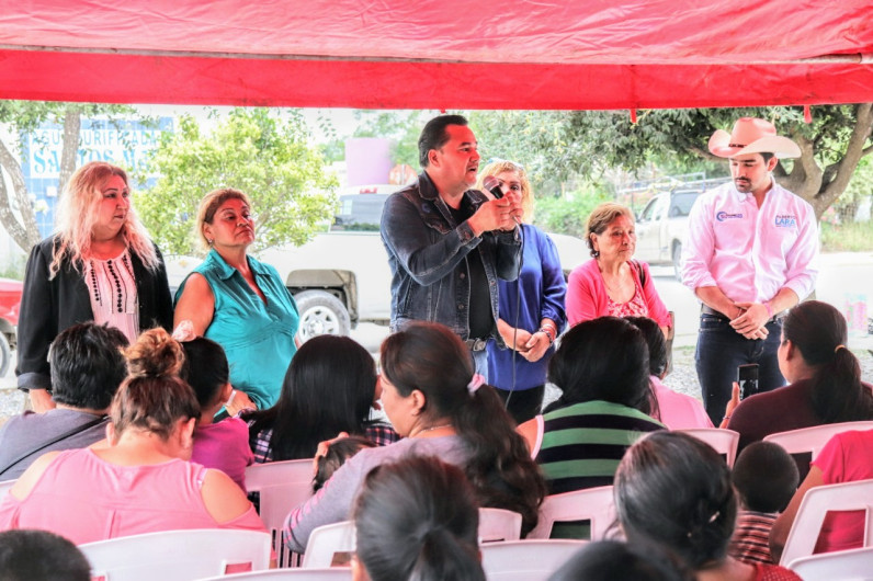 Perredistas se suman a Alberto Lara