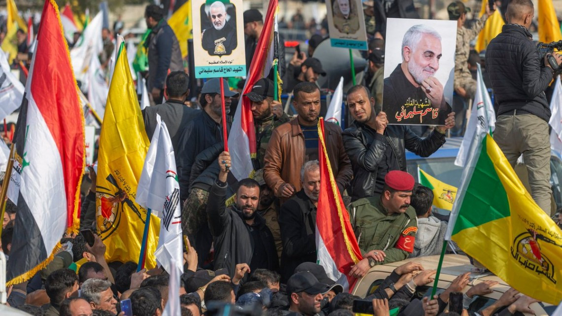 Miles de iraquíes despiden a líder iraní 