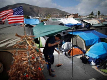 Migrantes permanecerán en México mientras termina proceso