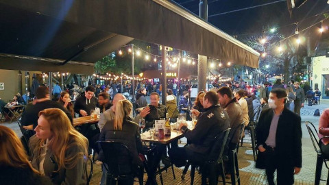 Palermo en la mira por posible rebrote tras apertura de bares 