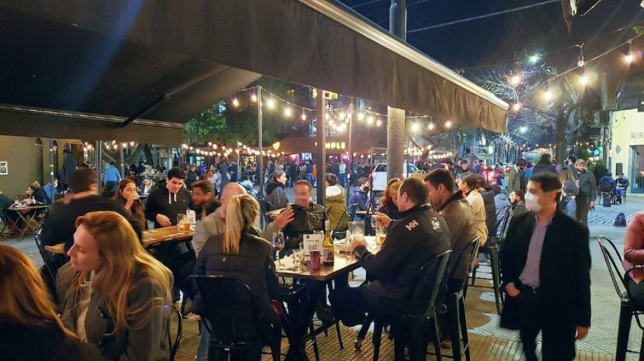 Palermo en la mira por posible rebrote tras apertura de bares 