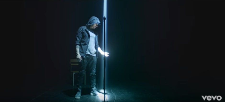 Eminem estrena video de Walk On Water junto a Beyoncé