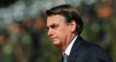 Después de cirugía, Bolsonaro asegura que regresará a trabajar el martes 