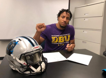 Panteras de Carolina firma al safety Erick Reid