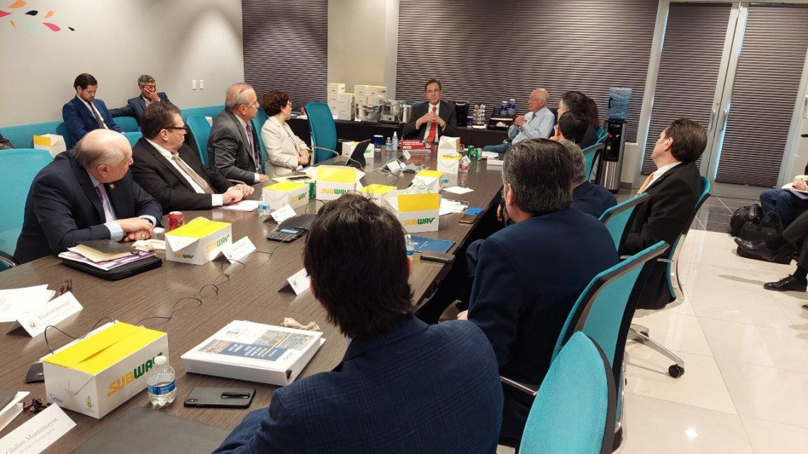 AADNL expone el proyecto de la Plataforma Logística Laredos y del Puente 4/5 a Embajadores de México y EU