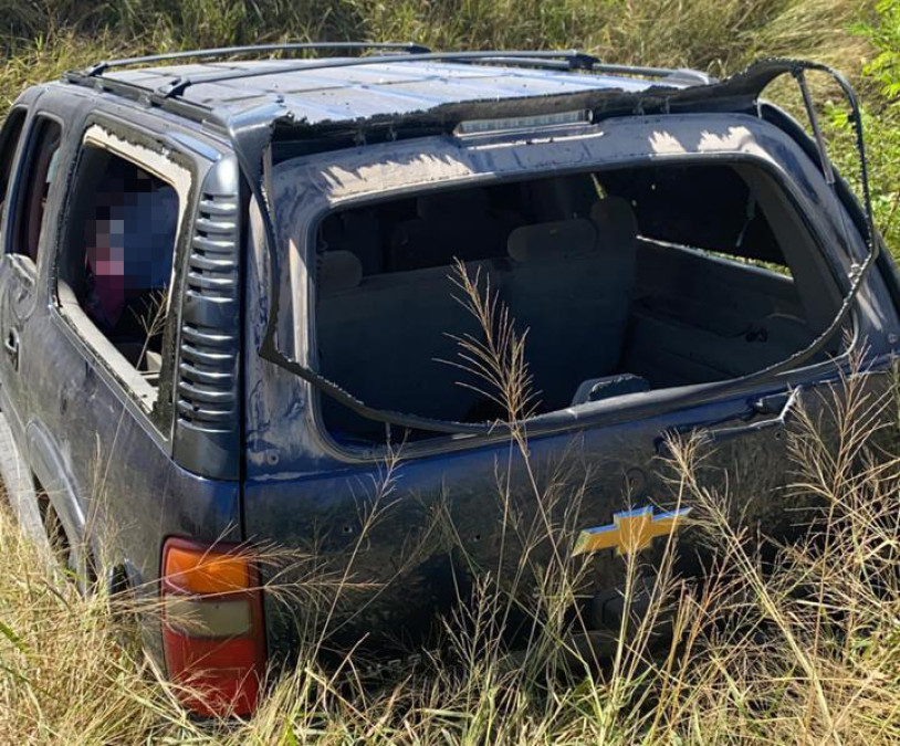 Policía Estatal aseguró una camioneta, 4 armas largas y 18 cargadores