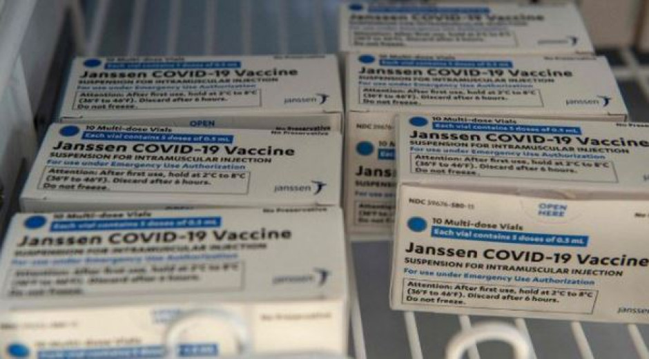 Recomienda EU suspensión de la vacuna Janssen tras detección de 6 casos de trombosis