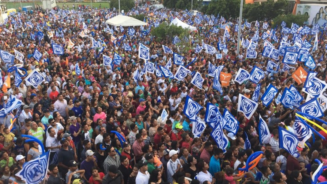 Espectacular cierre de campaña de Carlos García González