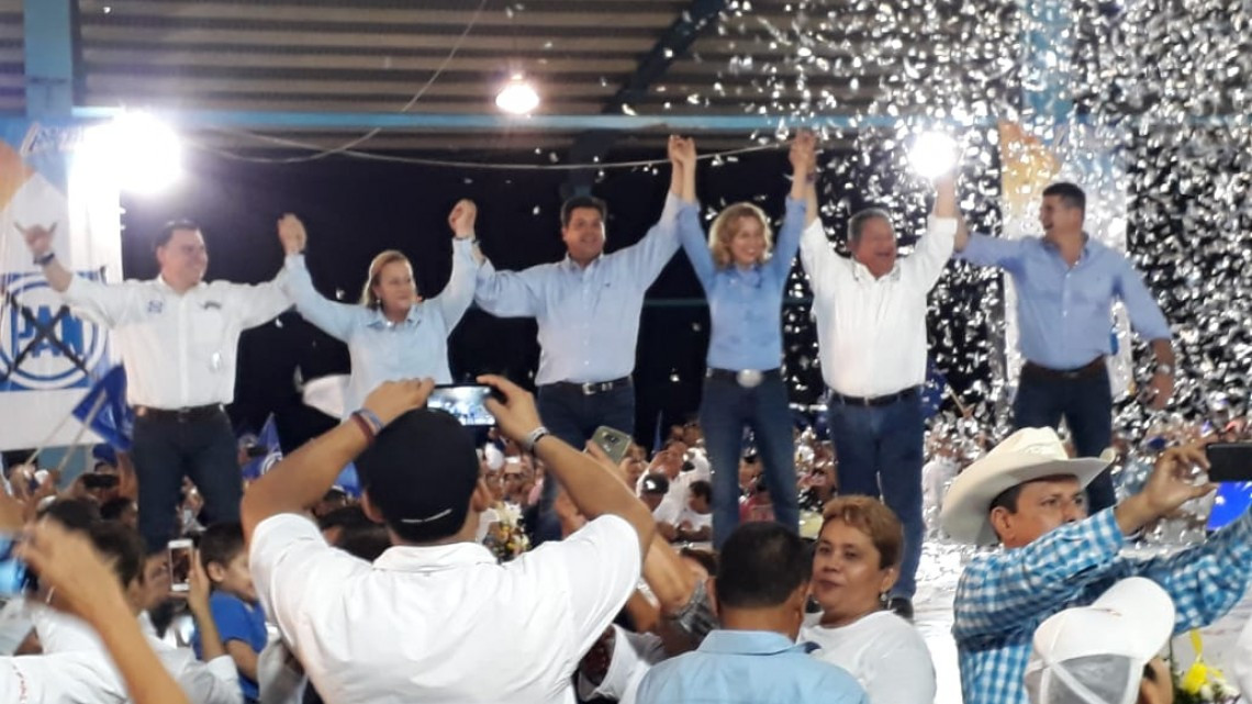 Alma Laura Amparán, respaldada por cientos de Altamirenses en su cierre de campaña