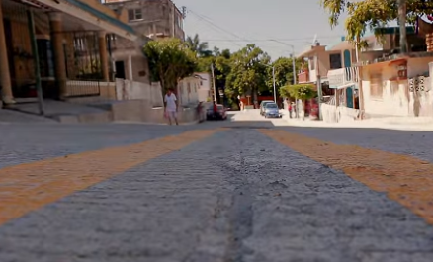 Inaugura Chucho Nader pavimentación