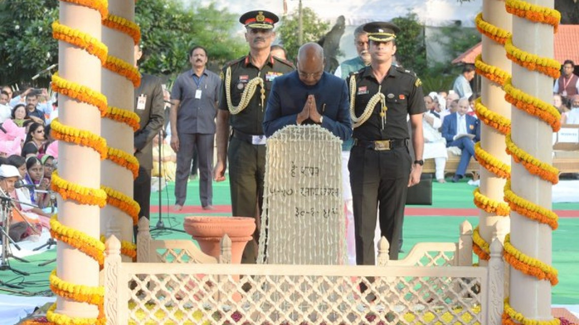  India realiza homenajes por el aniversario del natalicio de Mahatma Gandhi 