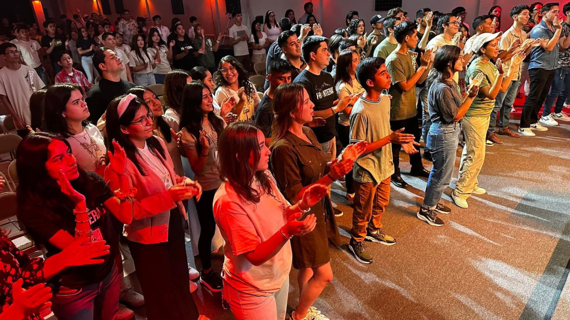 Invitan a jóvenes a congreso religioso