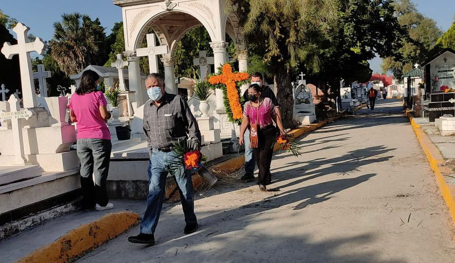 Limpieza de panteones terminará hasta Diciembre: Lalo Gattás